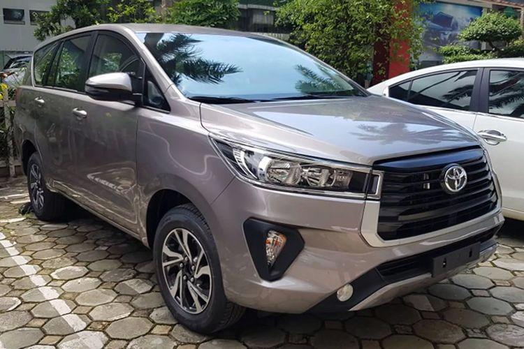 Sewa Hiace Madiun - Toyota Hiace Premio Terbaru
